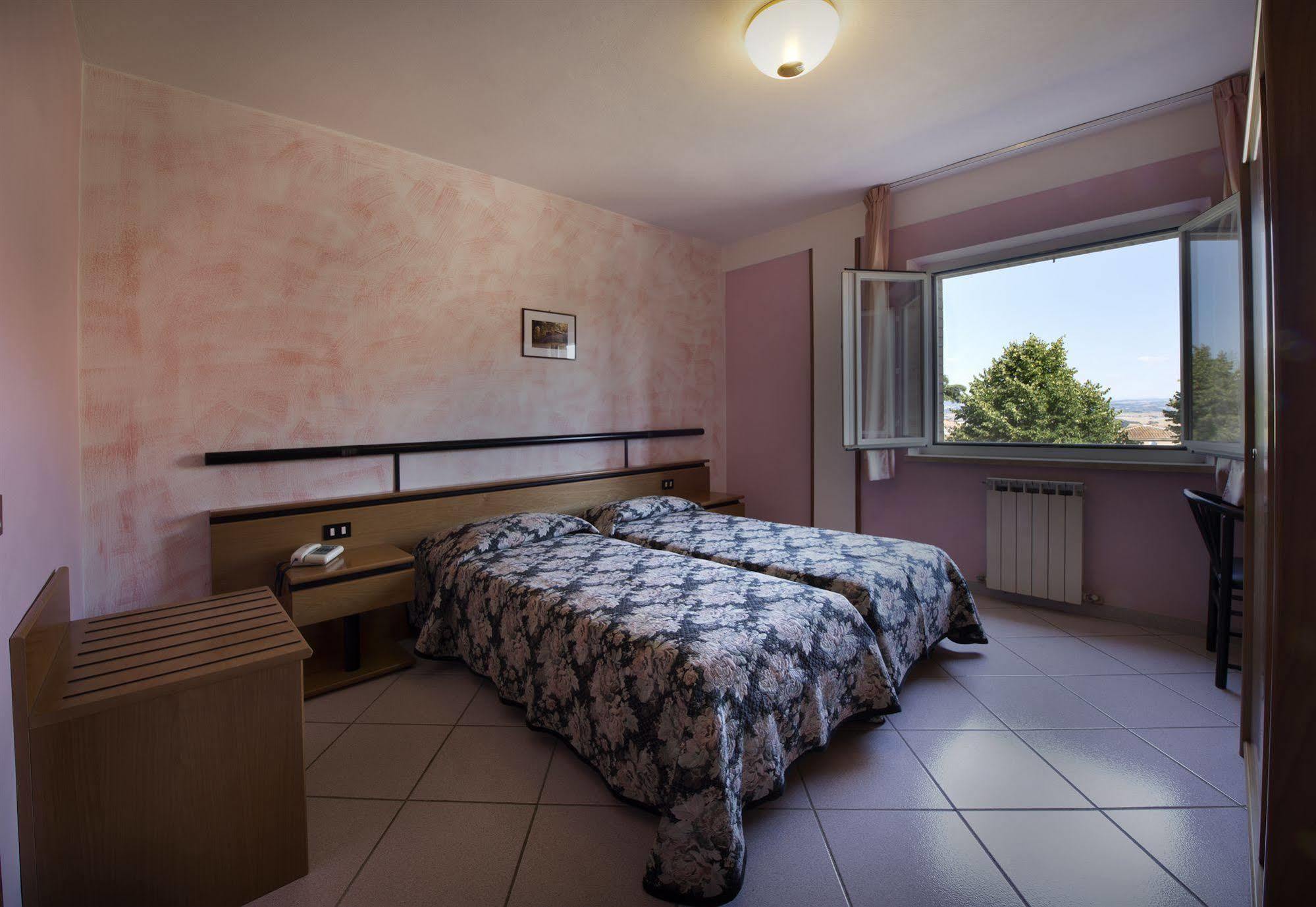 Albergo Di Murlo Εξωτερικό φωτογραφία